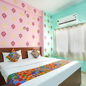 Hotel Fabexpress Kashi Khand Varanasi